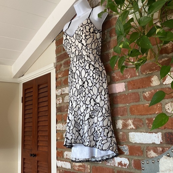 Lulu’s Ryse the Label Addison Black and White Lace Cutout Dress size medium - Picture 6 of 10